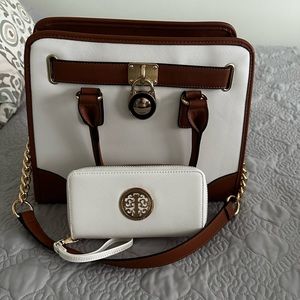 Dasein Ivory & Tan Purse with matching wristlet.NWOT